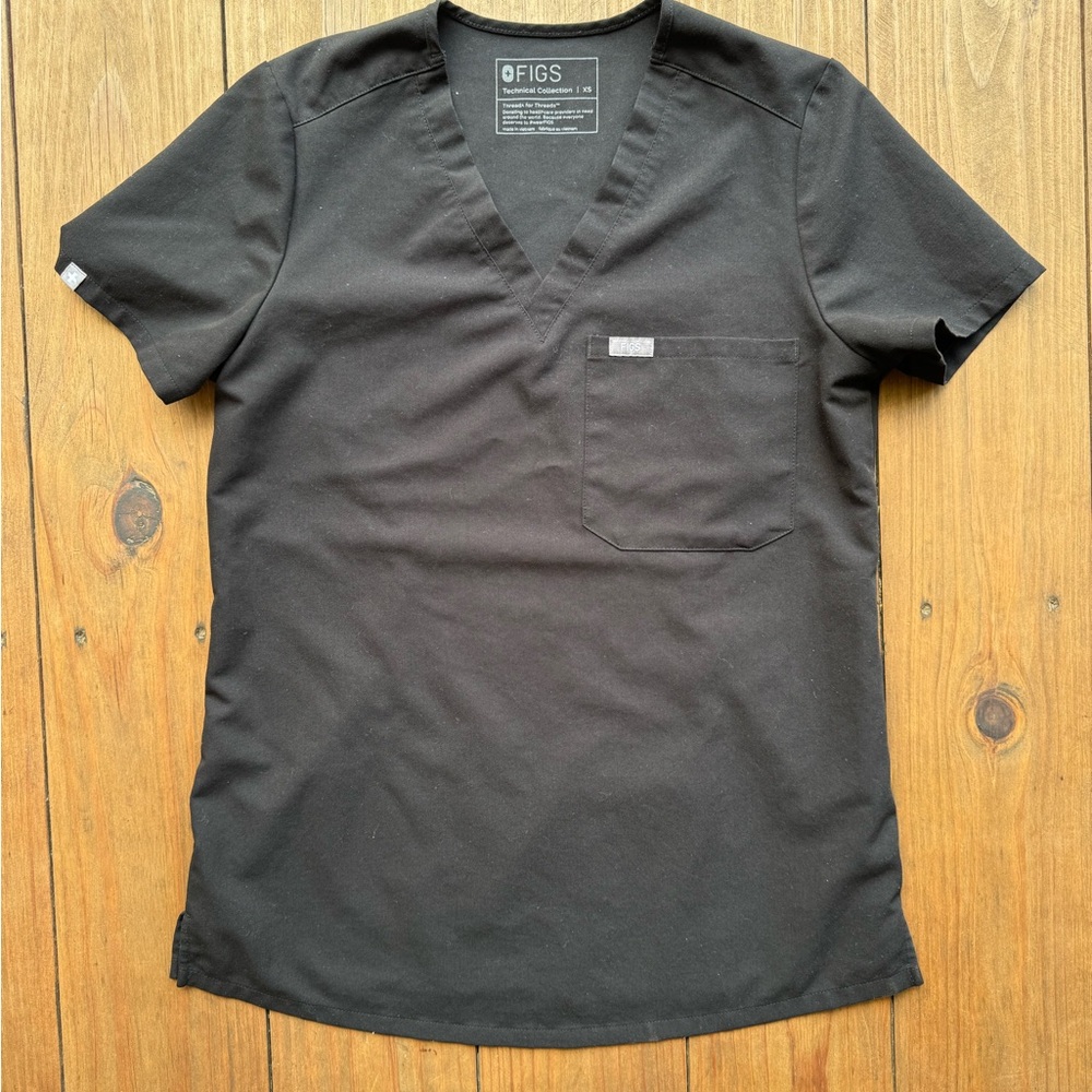 FIGS Scrub Top